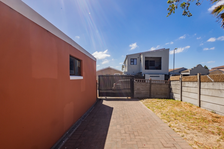 3 Bedroom Property for Sale in Phoenix Western Cape